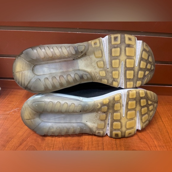 Nike Multicolor Sneakers with Pink and Green Accents - Picture 11 of 16